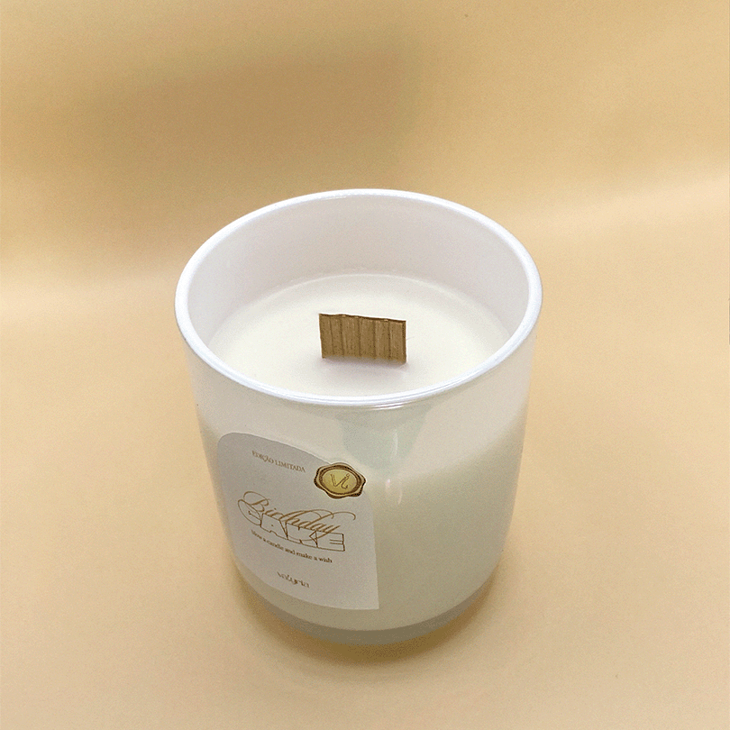 Vela Birthday Cake (EDIÇÃO LIMITADA)